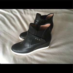 🌻LIGHTLY WORN SHOE BOOTS‼️